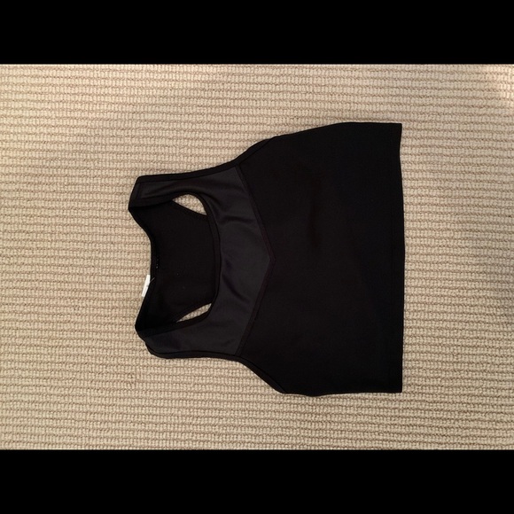 New balance crop tank - Picture 1 of 2